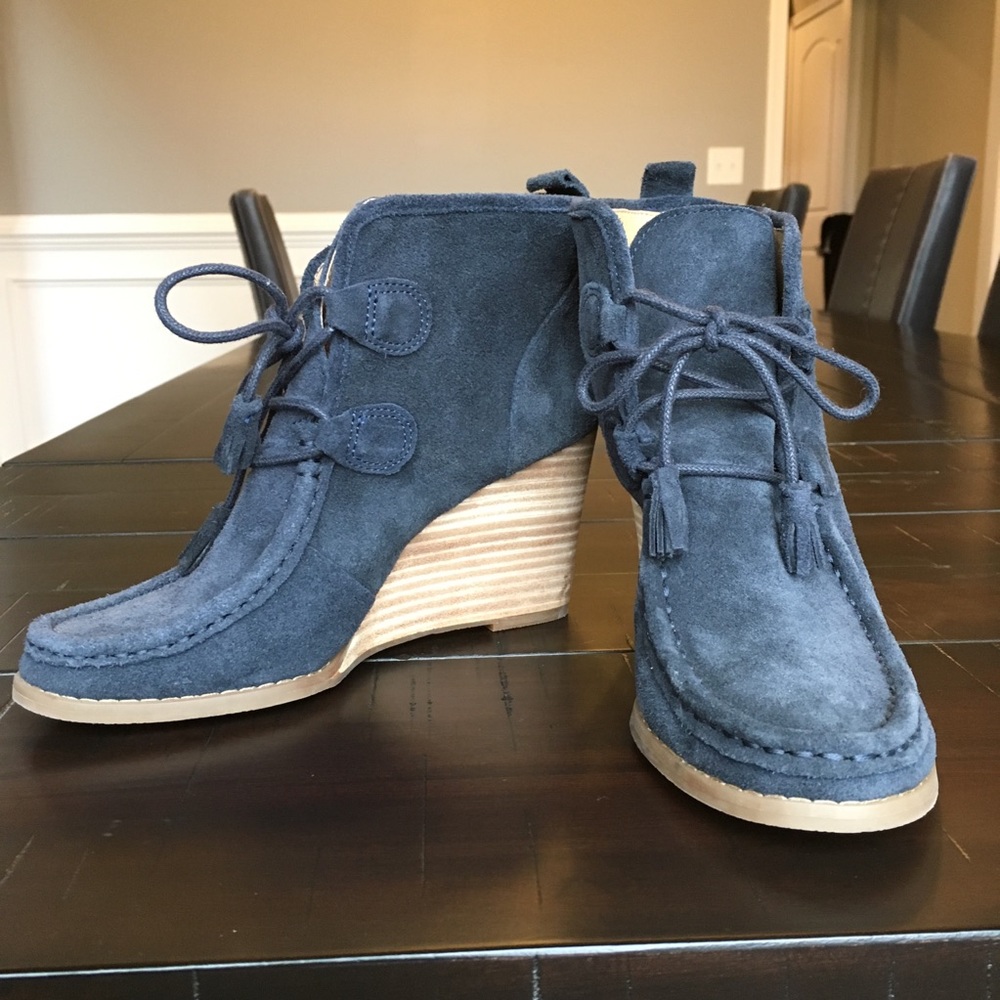 Comfy Lucky Brand Navy Suede Wedge Loafer - Sz 6.5